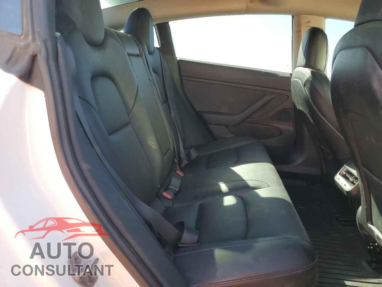 TESLA MODEL 3 2019 - 5YJ3E1EA0KF301443