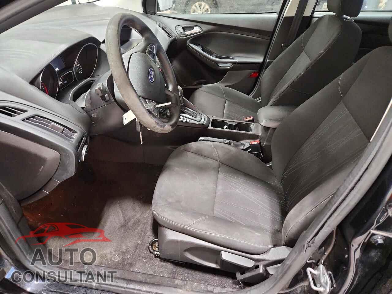 FORD FOCUS 2017 - 1FADP3F23HL259184