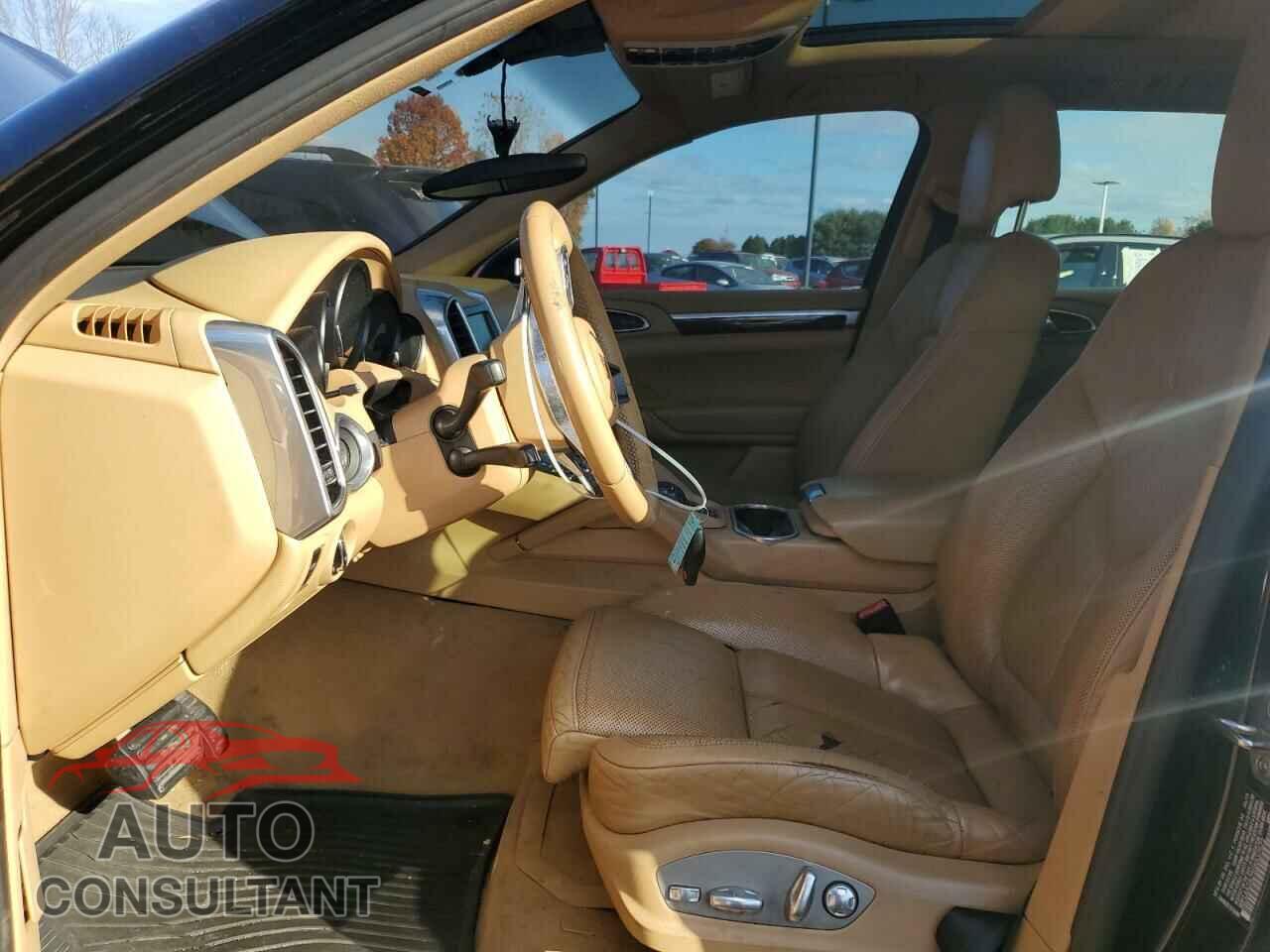 PORSCHE CAYENNE 2016 - WP1AA2A25GKA37622