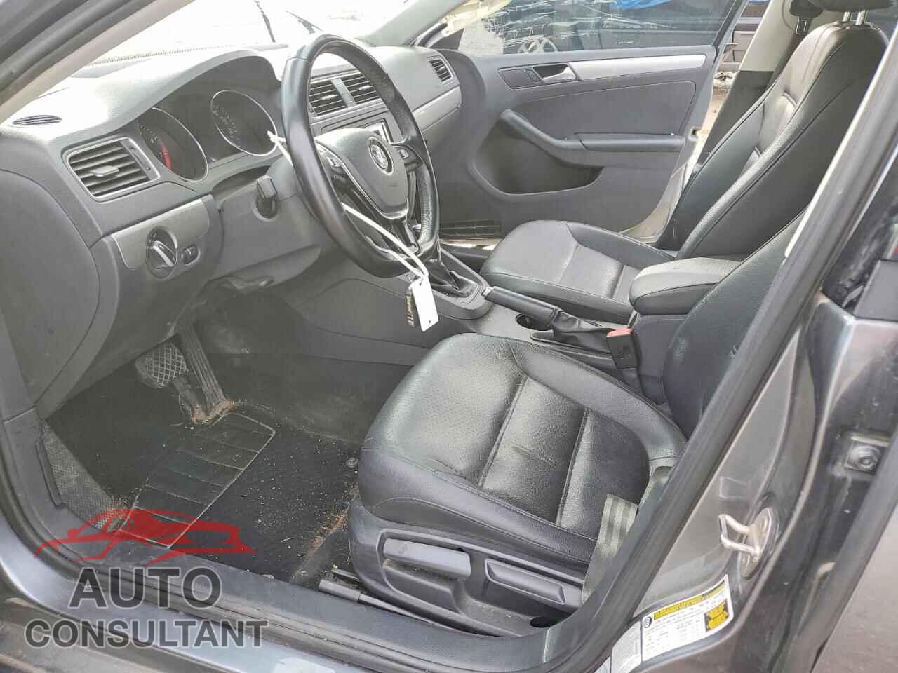 VOLKSWAGEN JETTA 2017 - 3VWDB7AJ2HM353065