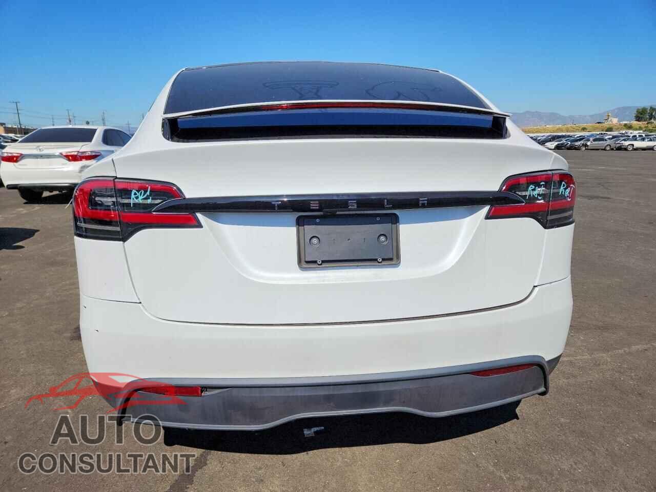 TESLA MODEL X 2023 - 7SAXCBE5XPF385023