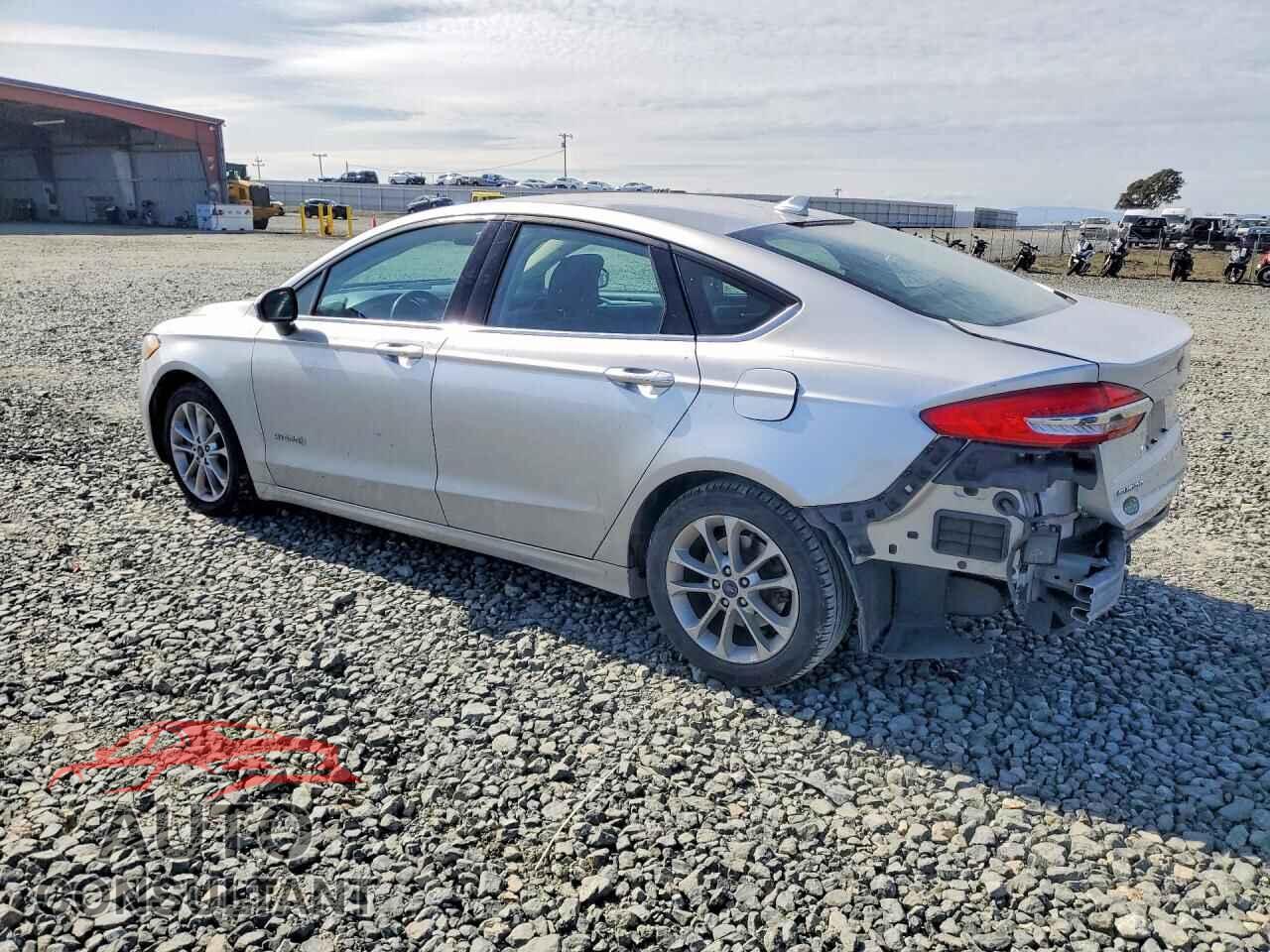 FORD FUSION 2019 - 3FA6P0LU1KR261702
