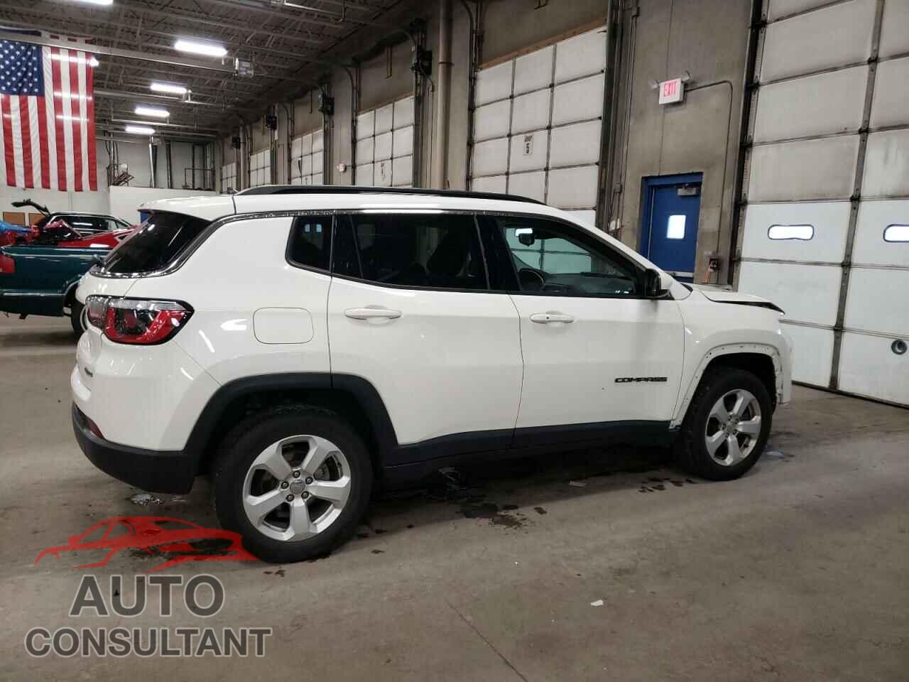 JEEP COMPASS 2018 - 3C4NJDBB2JT418332