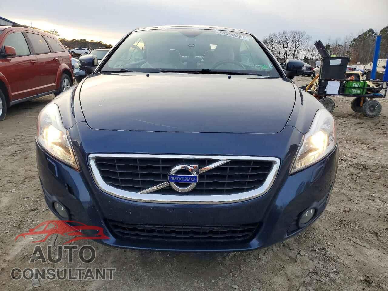 VOLVO C70 2013 - YV1672MC3DJ143587