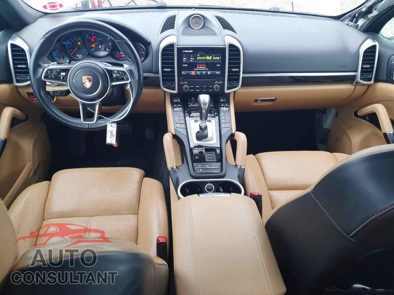 PORSCHE CAYENNE 2017 - WP1AA2A2XHKA91354