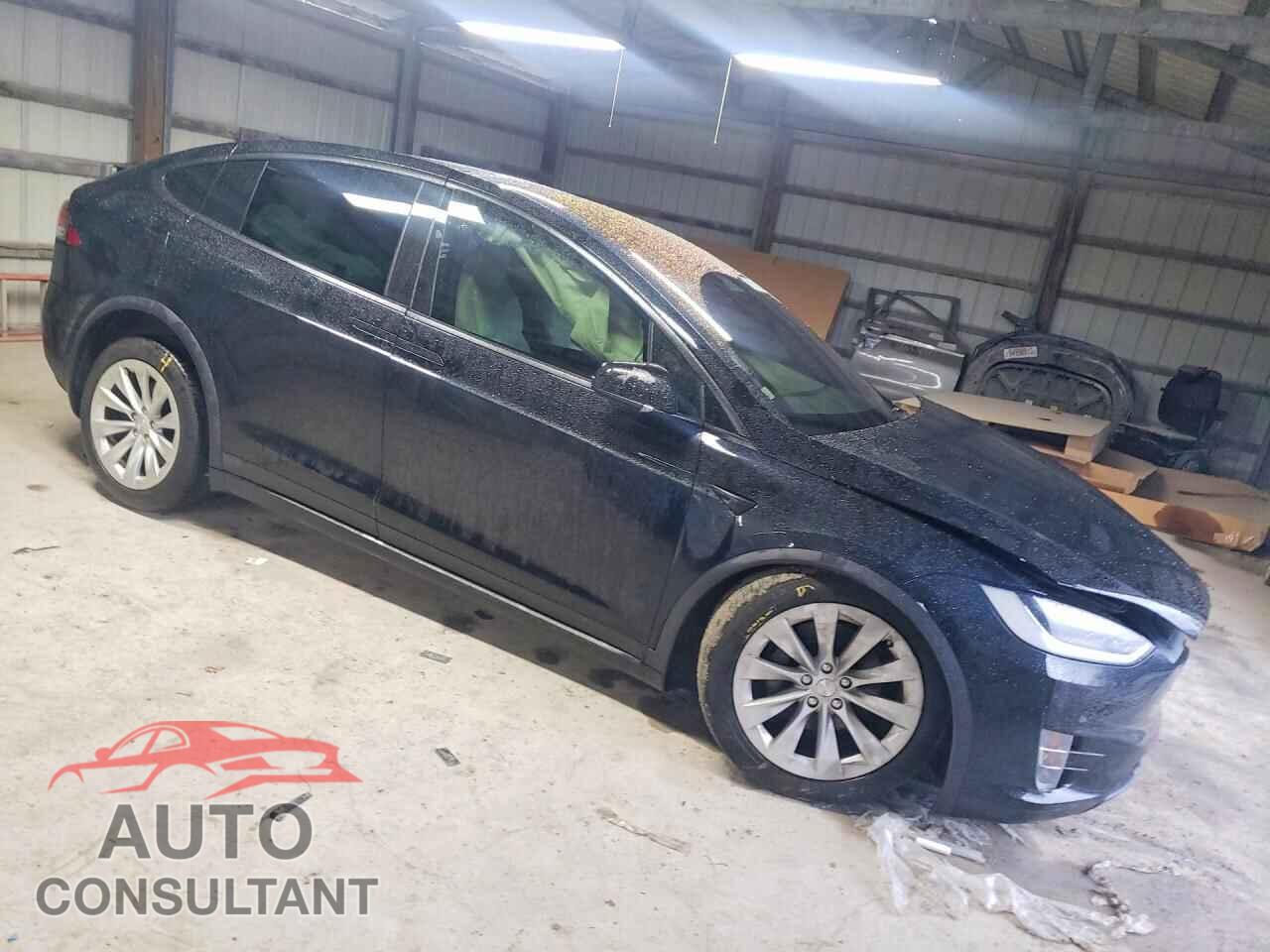 TESLA MODEL X 2020 - 5YJXCBE29LF244411