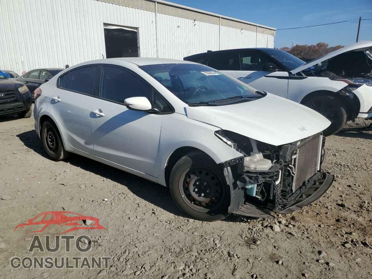 KIA FORTE 2018 - 3KPFK4A77JE217819