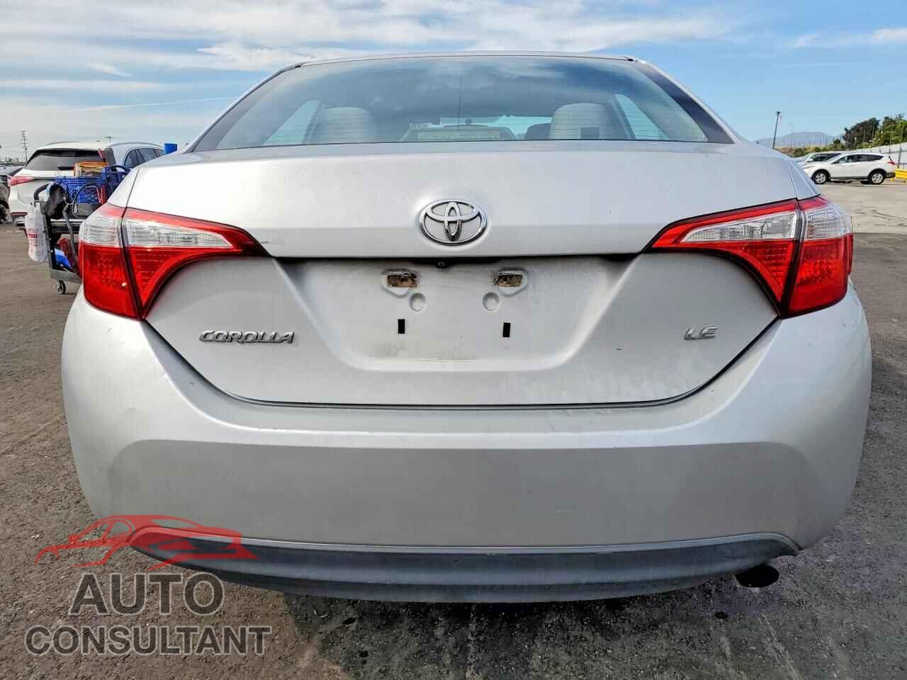 TOYOTA COROLLA 2015 - 5YFBURHE6FP240475