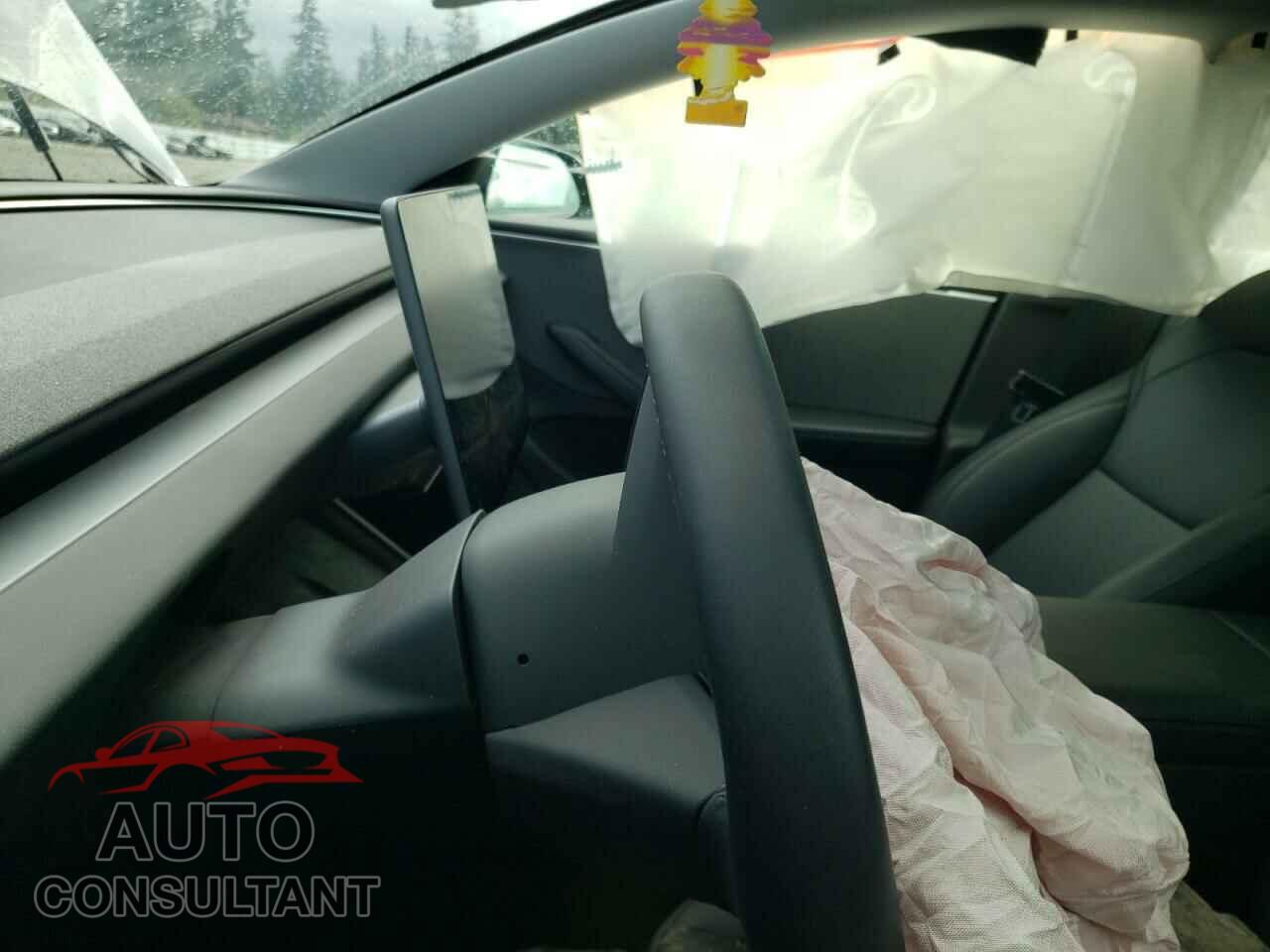 TESLA MODEL 3 2024 - 5YJ3E1EA8RF726757