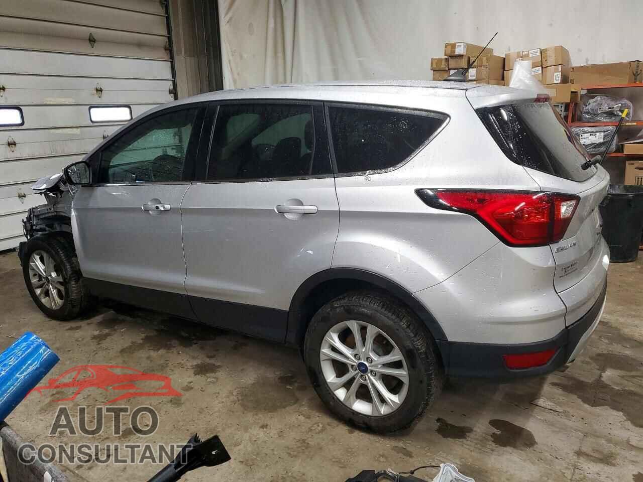 FORD ESCAPE 2019 - 1FMCU9GD9KUC43912