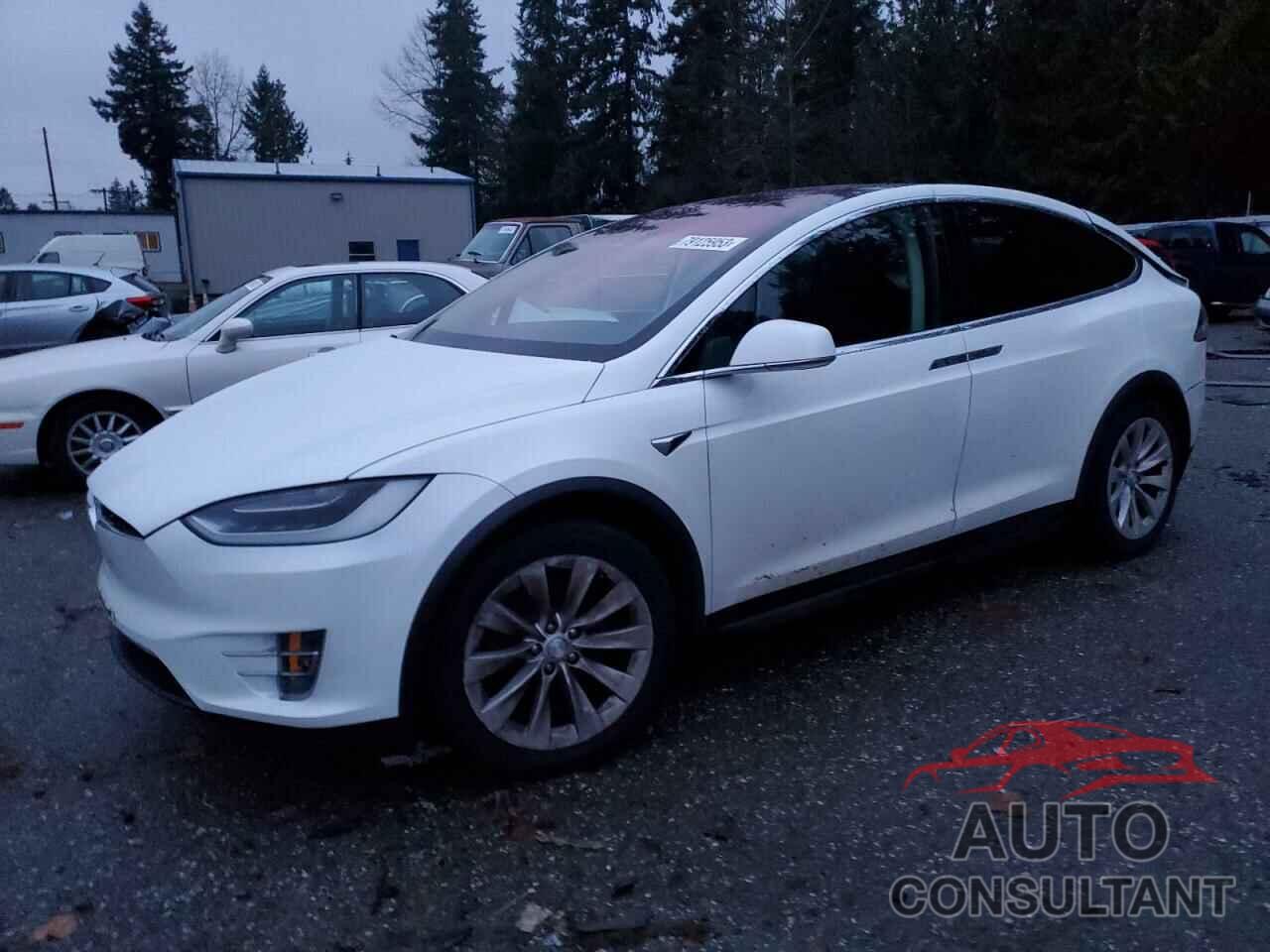 TESLA MODEL X 2018 - 5YJXCBE2XJF102579