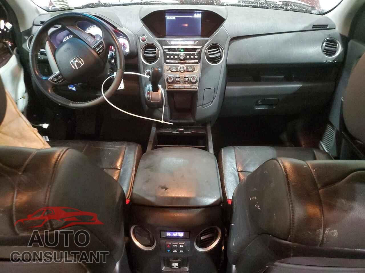 HONDA PILOT 2015 - 5FNYF4H5XFB070141