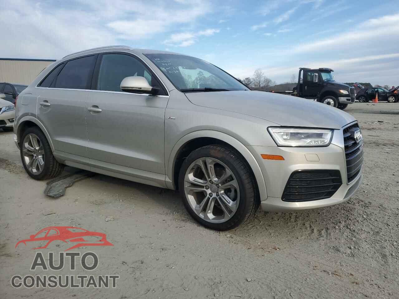 AUDI Q3 2017 - WA1GCCFS7HR007416