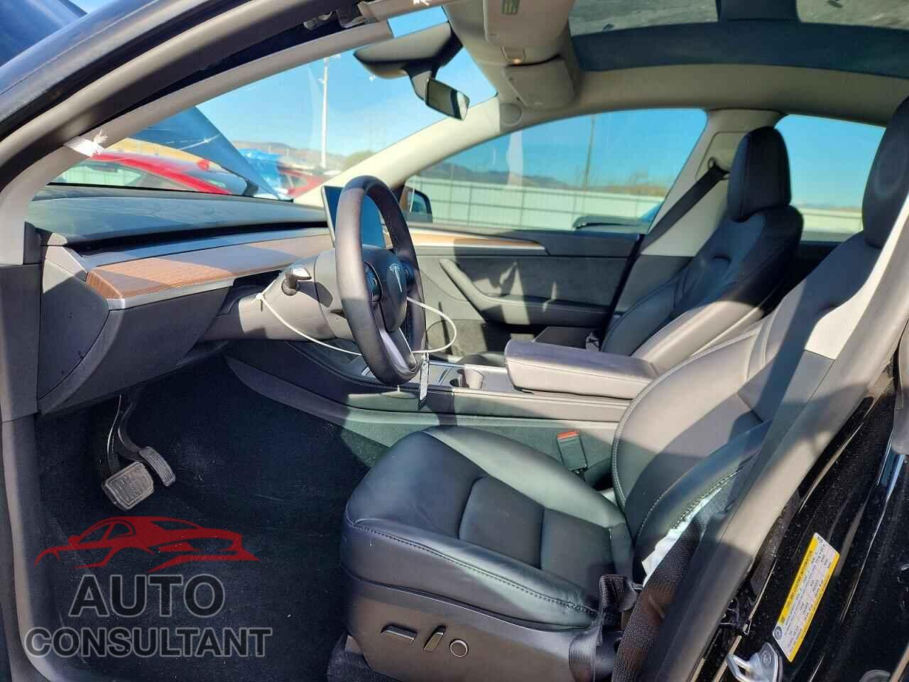 TESLA MODEL Y 2024 - 7SAYGDED4RF051939