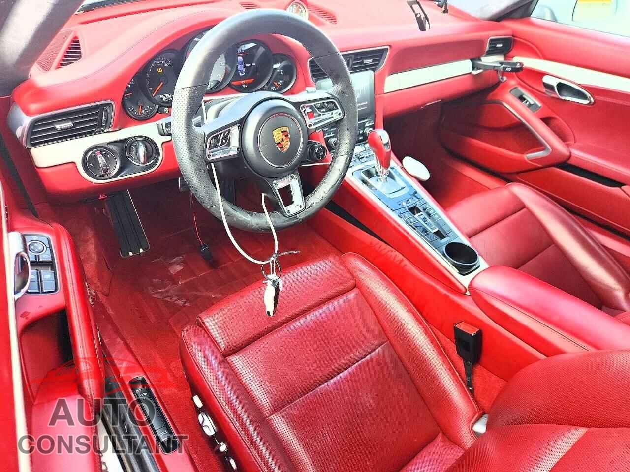 PORSCHE 911 2017 - WP0AB2A98HS122094