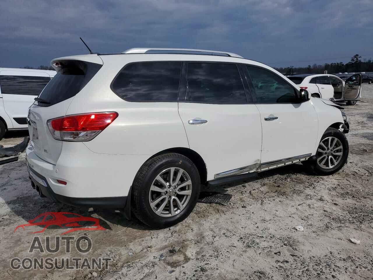 NISSAN PATHFINDER 2014 - 5N1AR2MN3EC643570