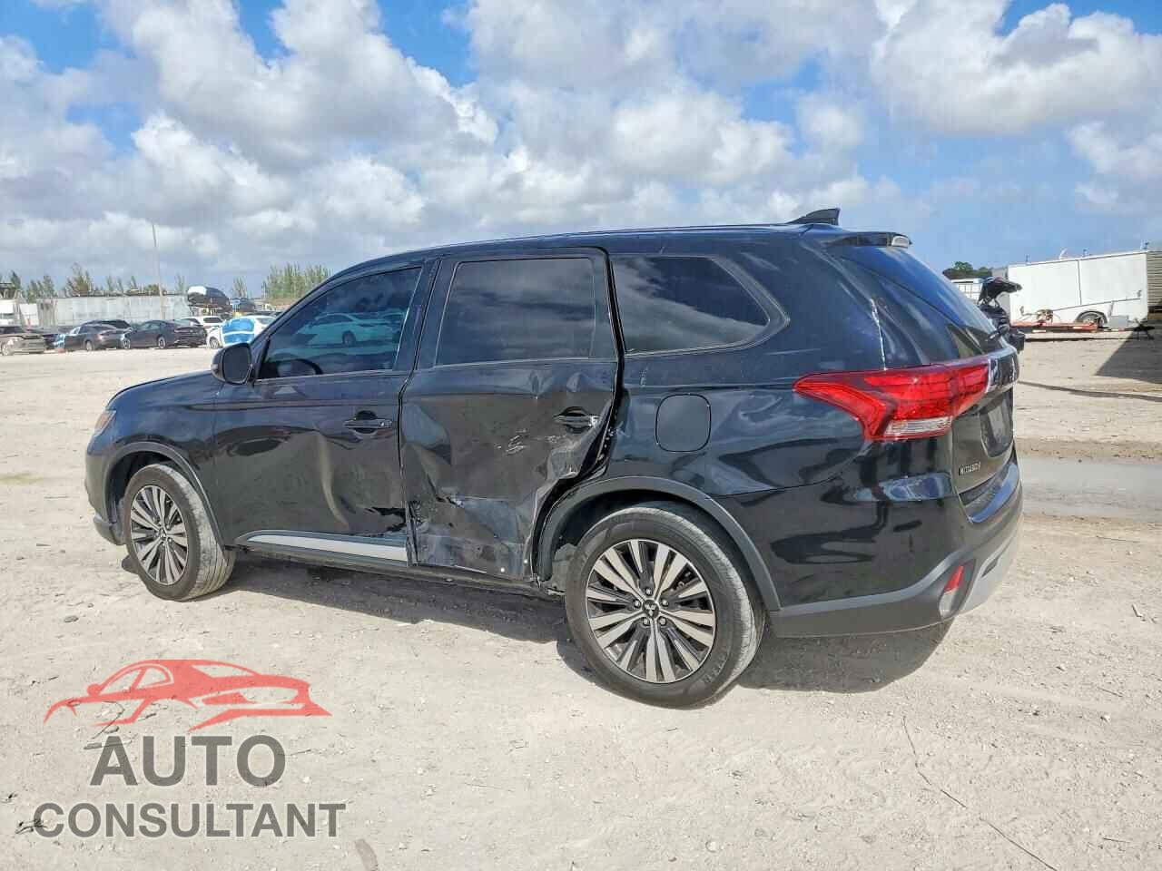 MITSUBISHI OUTLANDER 2019 - JA4AD3A30KZ019062