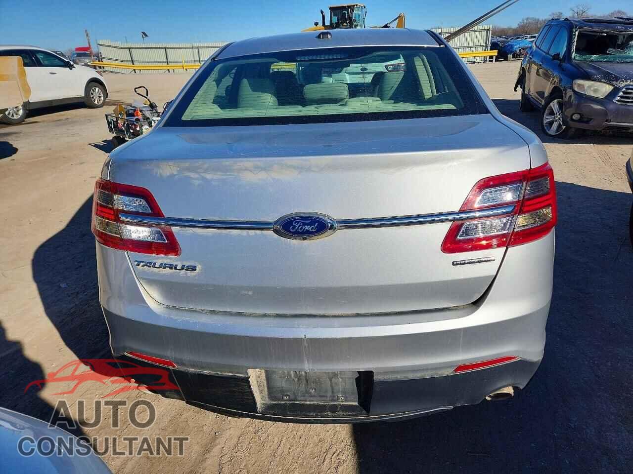 FORD TAURUS 2017 - 1FAHP2D85HG113574