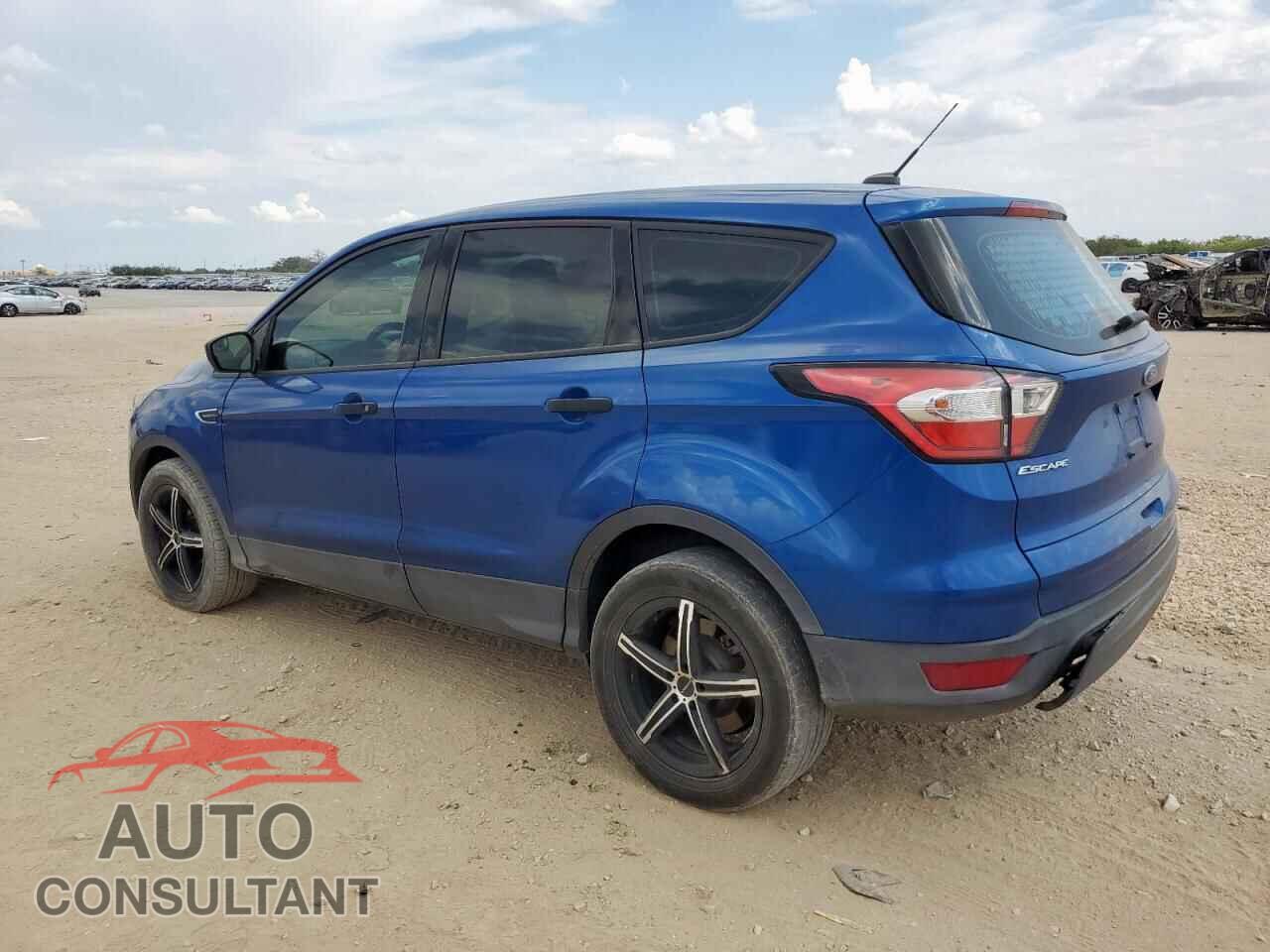 FORD ESCAPE 2018 - 1FMCU0F71JUB72145
