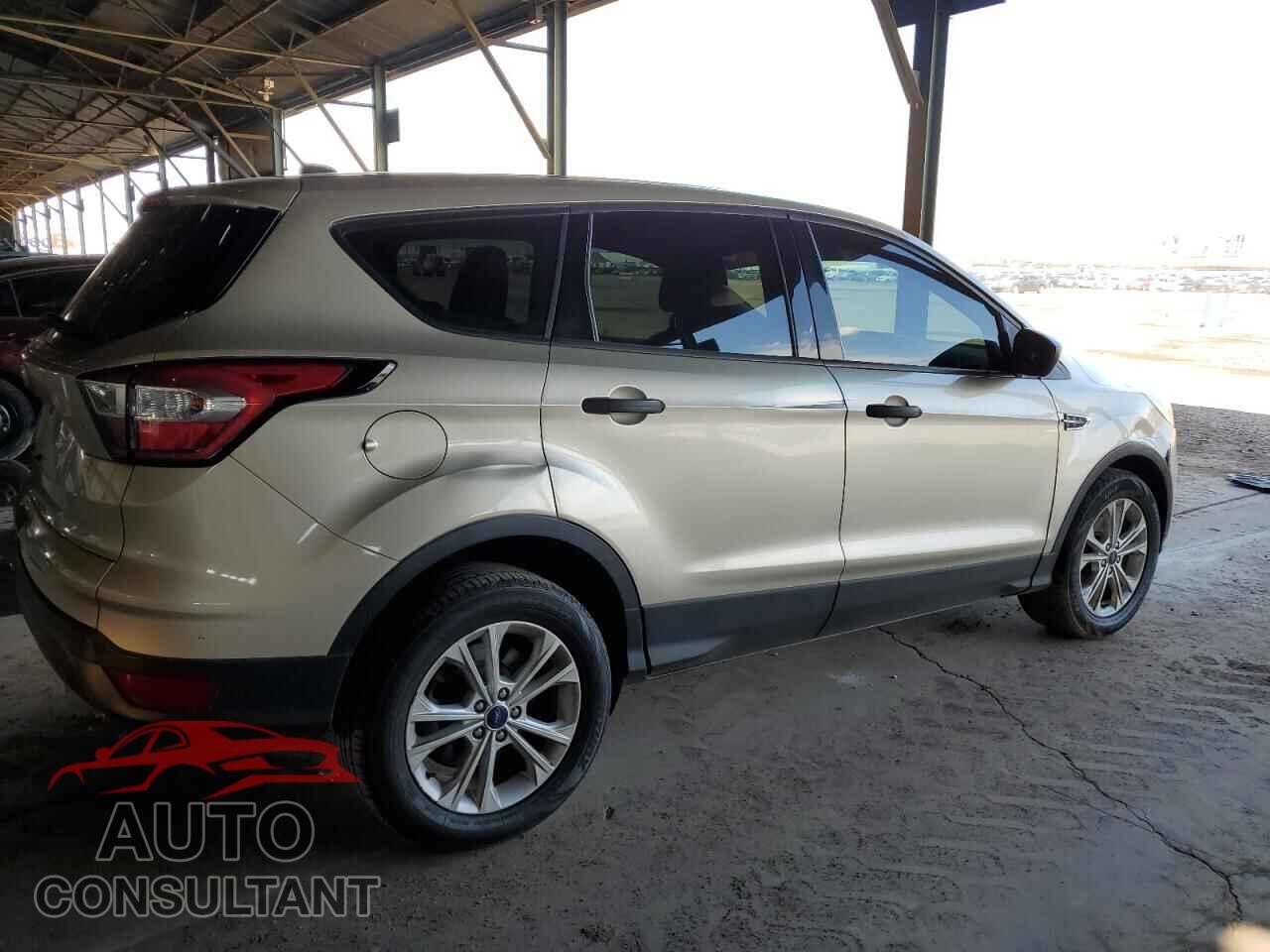 FORD ESCAPE 2017 - 1FMCU0F72HUC11383