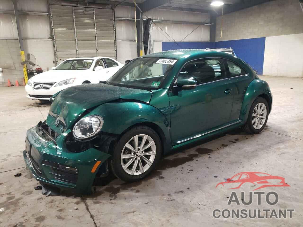 VOLKSWAGEN BEETLE 2018 - 3VWFD7AT7JM711979