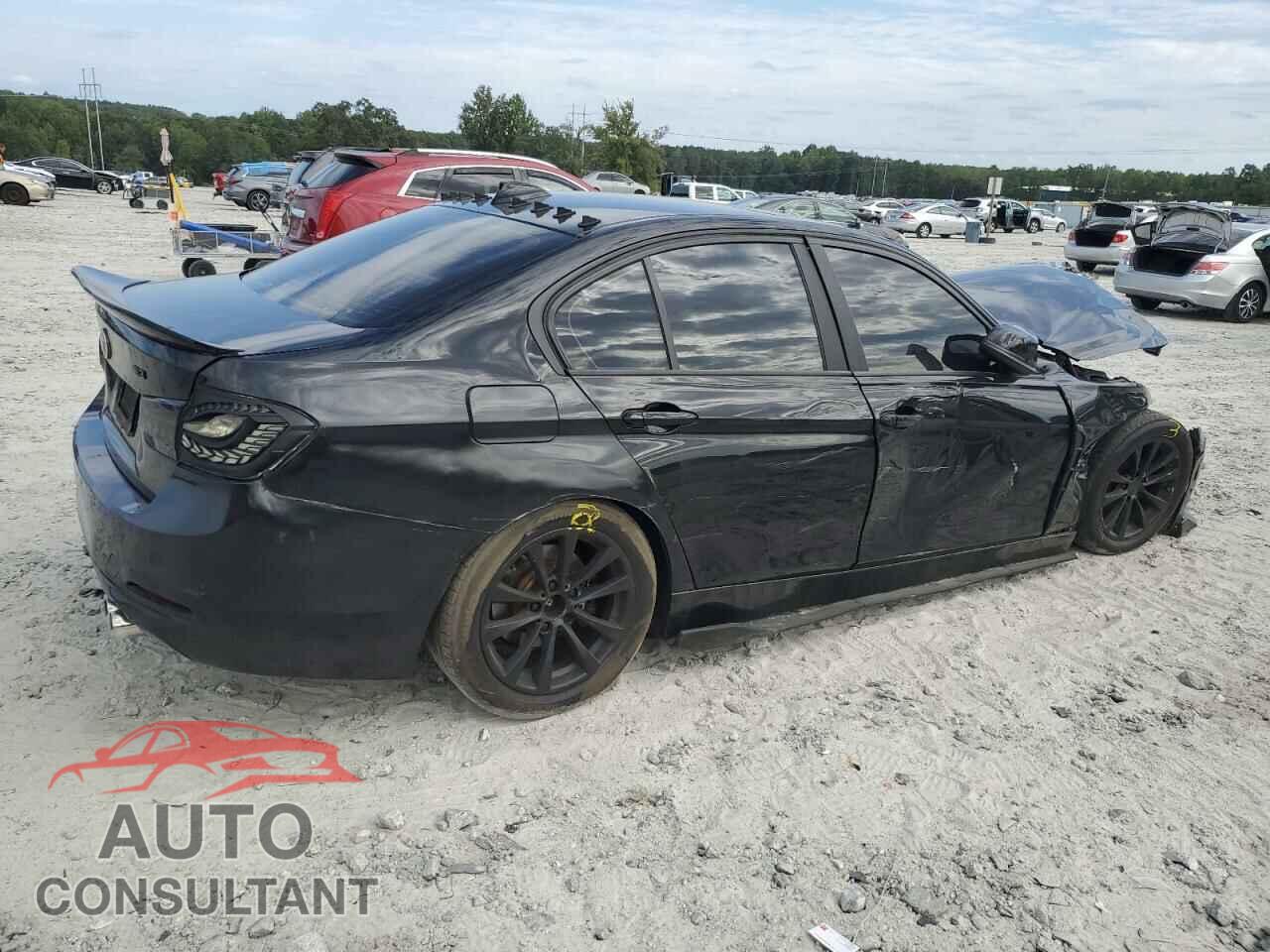 BMW 3 SERIES 2016 - WBA8E5G51GNU19102
