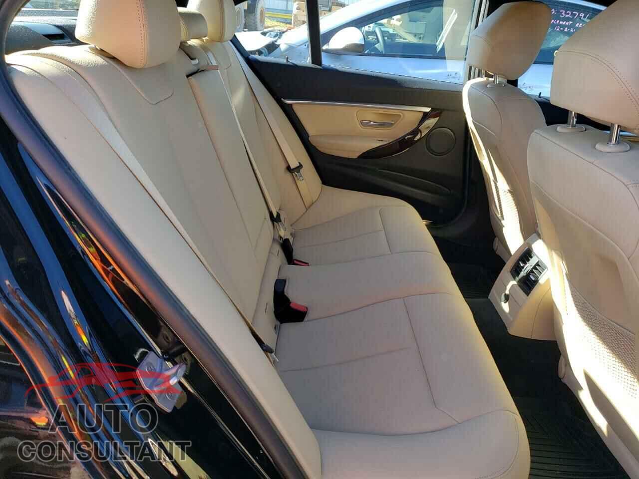 BMW 3 SERIES 2018 - WBA8B9C58JEE82083