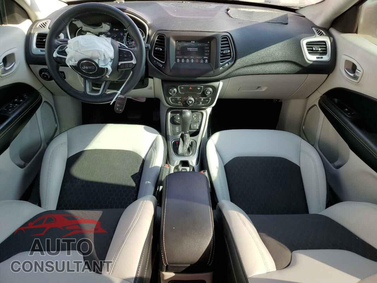 JEEP COMPASS 2018 - 3C4NJDBB3JT483075