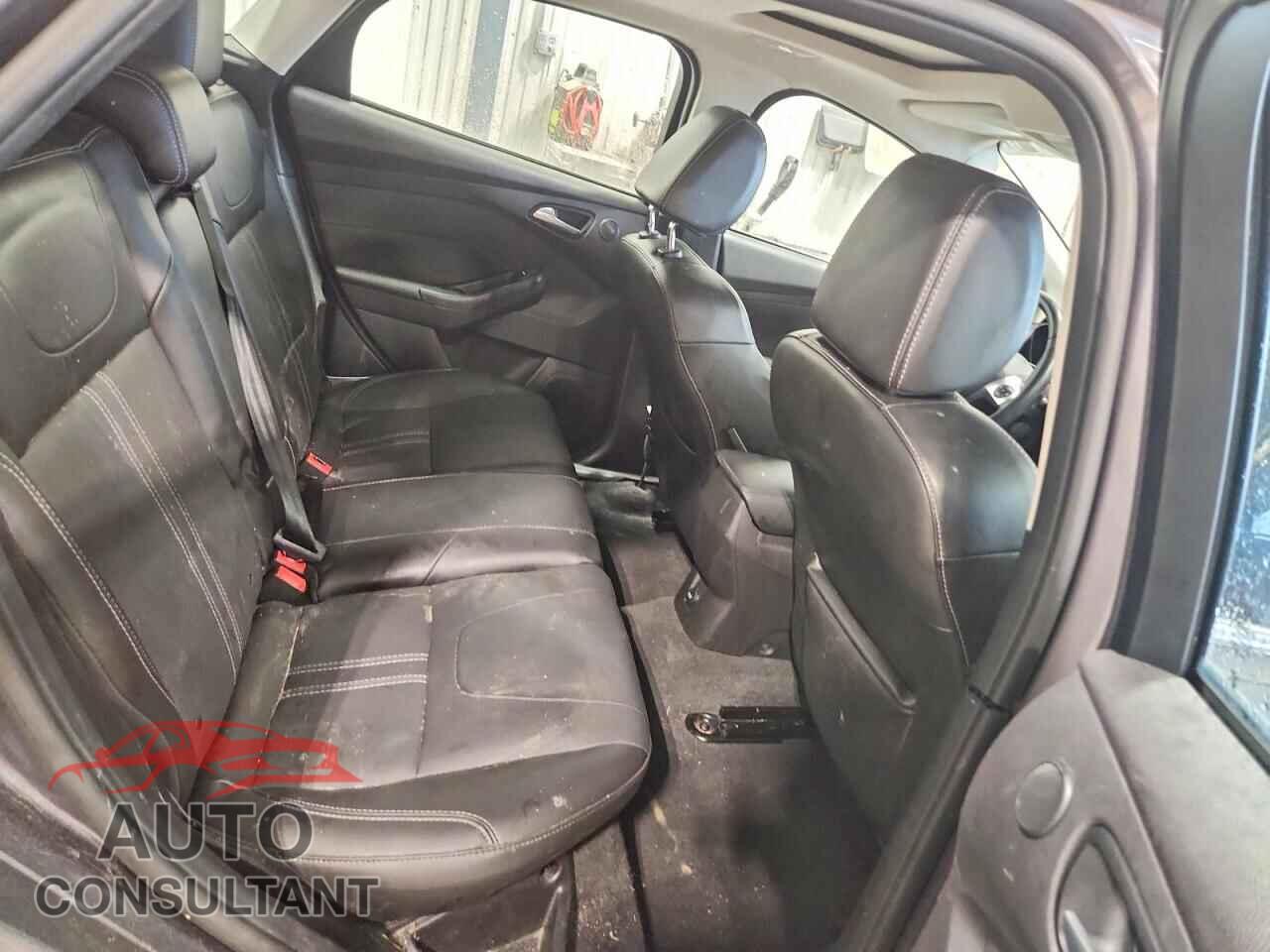 FORD FOCUS 2014 - 1FADP3N23EL358648