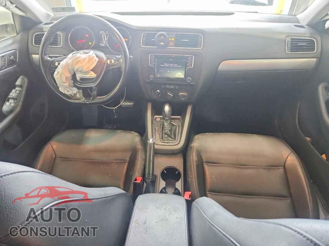 VOLKSWAGEN JETTA 2017 - 3VWDB7AJ1HM360573