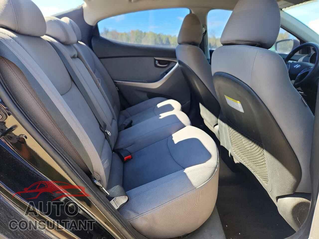 HYUNDAI ELANTRA 2013 - 5NPDH4AE4DH167336