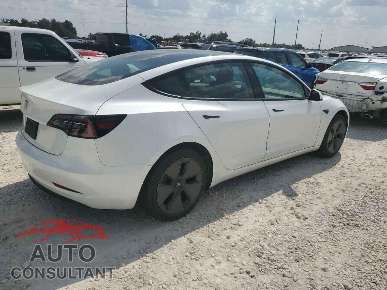 TESLA MODEL 3 2023 - 5YJ3E1EA8PF563329