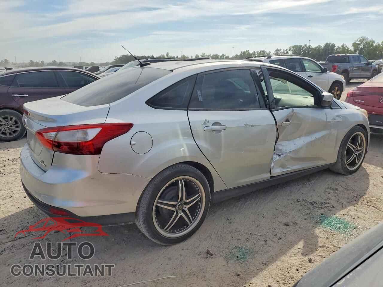 FORD FOCUS 2012 - 1FAHP3F29CL470223