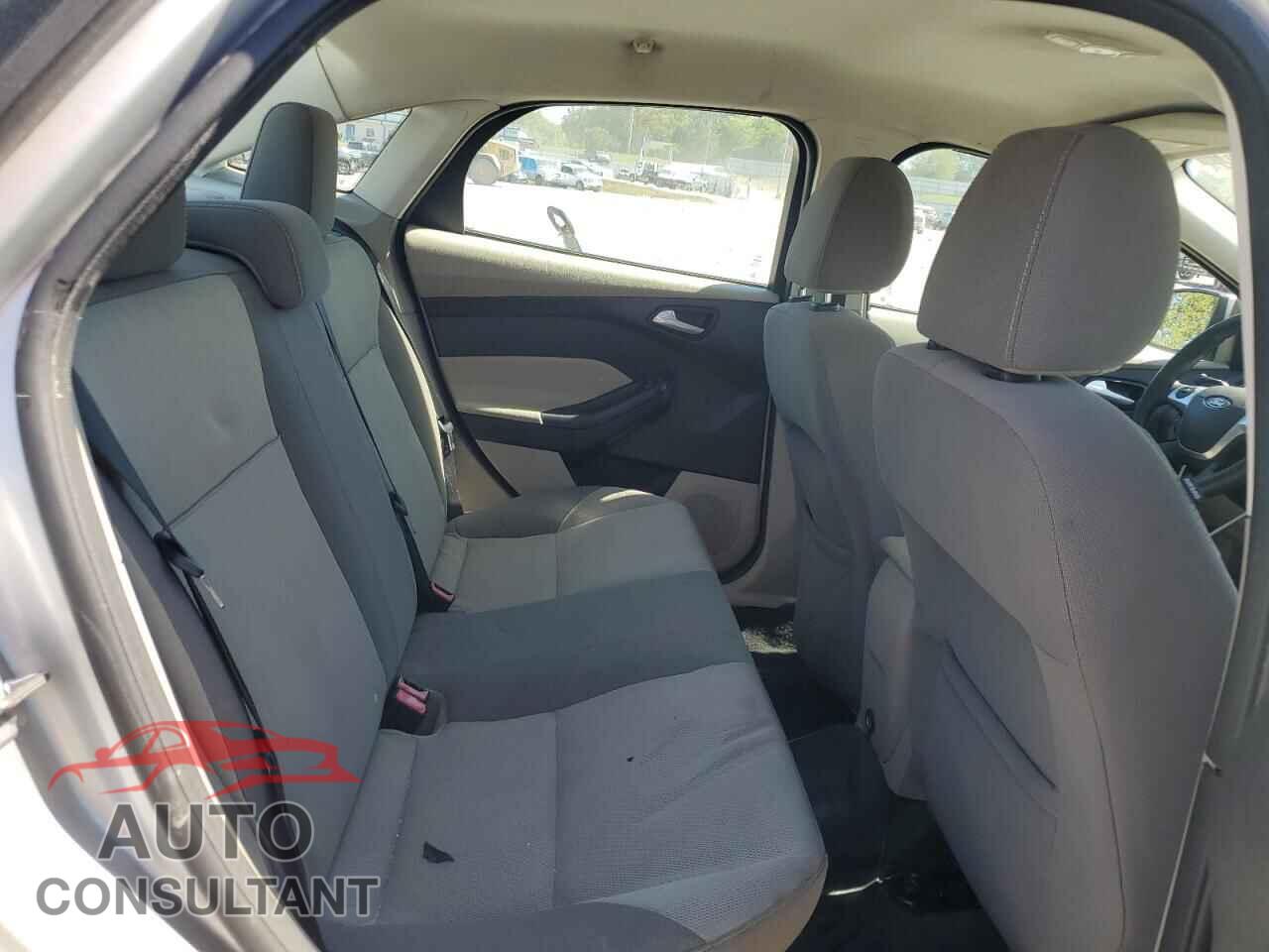 FORD FOCUS 2014 - 1FADP3F27EL280731