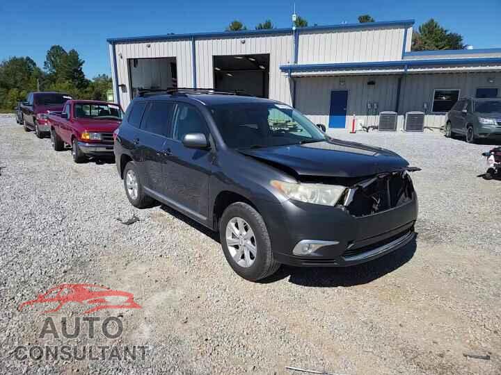 TOYOTA HIGHLANDER 2011 - 5TDBK3EH8BS060871