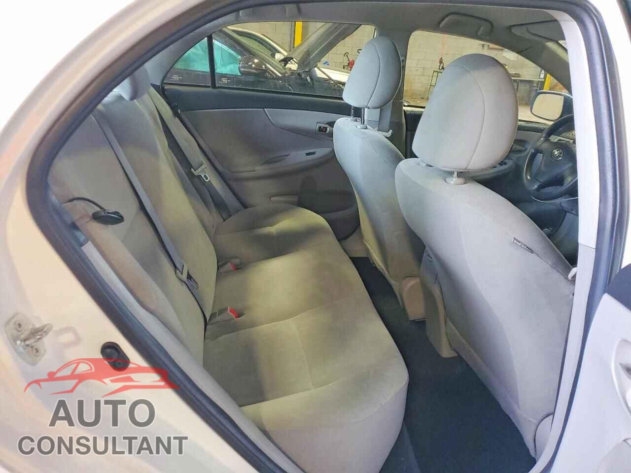 TOYOTA COROLLA 2013 - 2T1BU4EE3DC958182