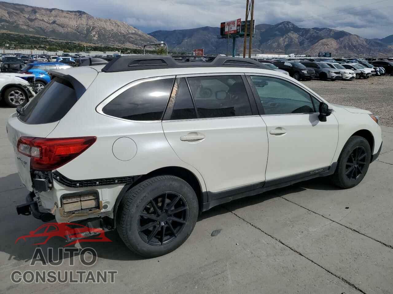 SUBARU OUTBACK 2017 - 4S4BSANC8H3348825