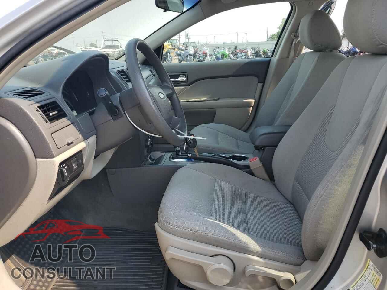 FORD FUSION 2011 - 3FAHP0GAXBR337118