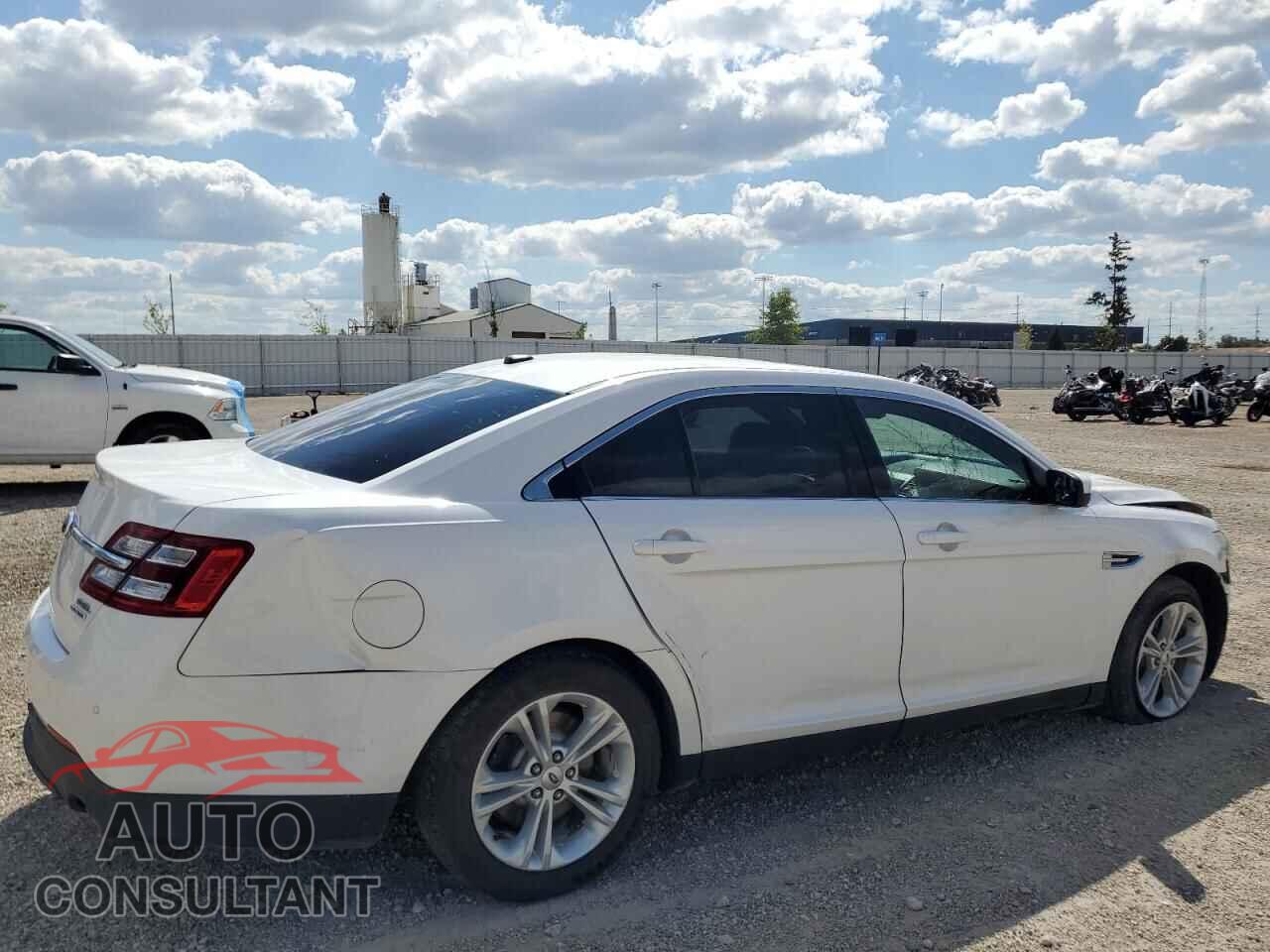 FORD TAURUS 2013 - 1FAHP2E80DG164599