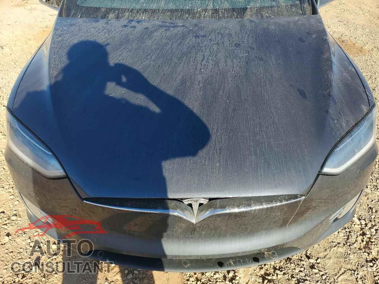 TESLA MODEL X 2017 - 5YJXCBE20HF040622