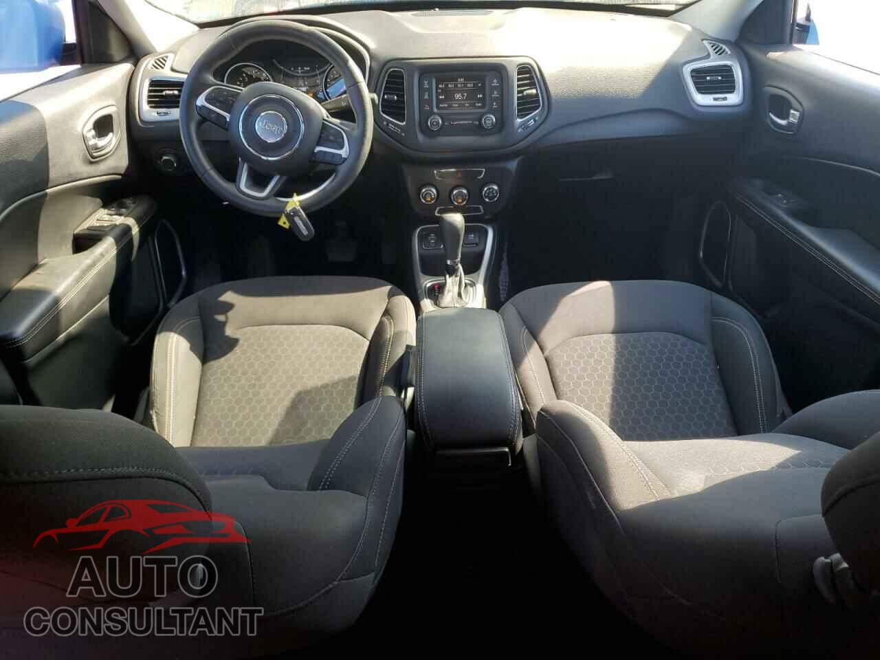 JEEP COMPASS 2017 - 3C4NJCAB8HT652349