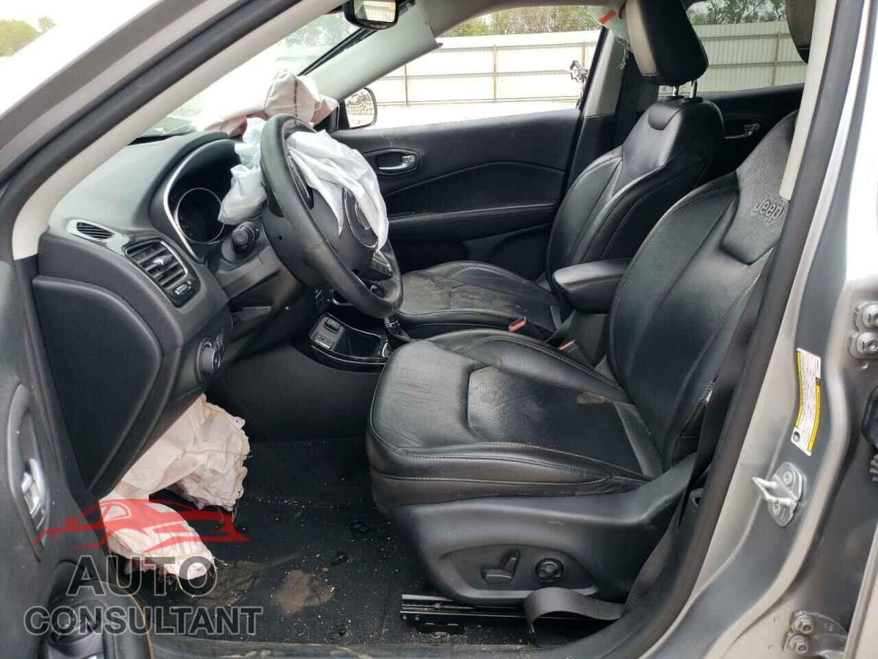 JEEP COMPASS 2018 - 3C4NJCCB9JT358879