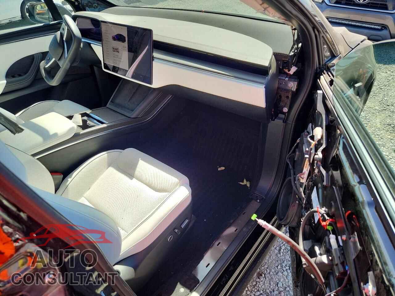 TESLA MODEL X 2023 - 7SAXCBE65PF430815