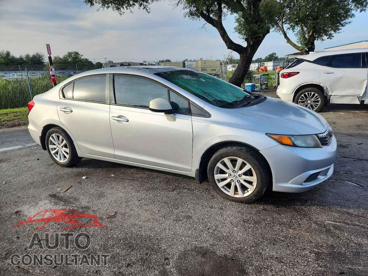 HONDA CIVIC 2012 - 2HGFB2F98CH506005