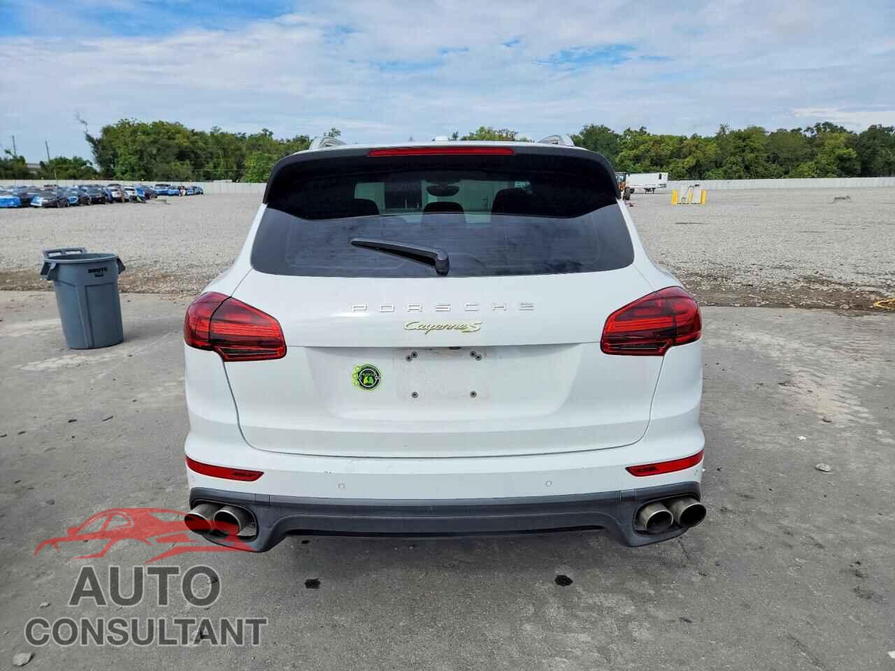 PORSCHE CAYENNE 2016 - WP1AE2A23GLA17559