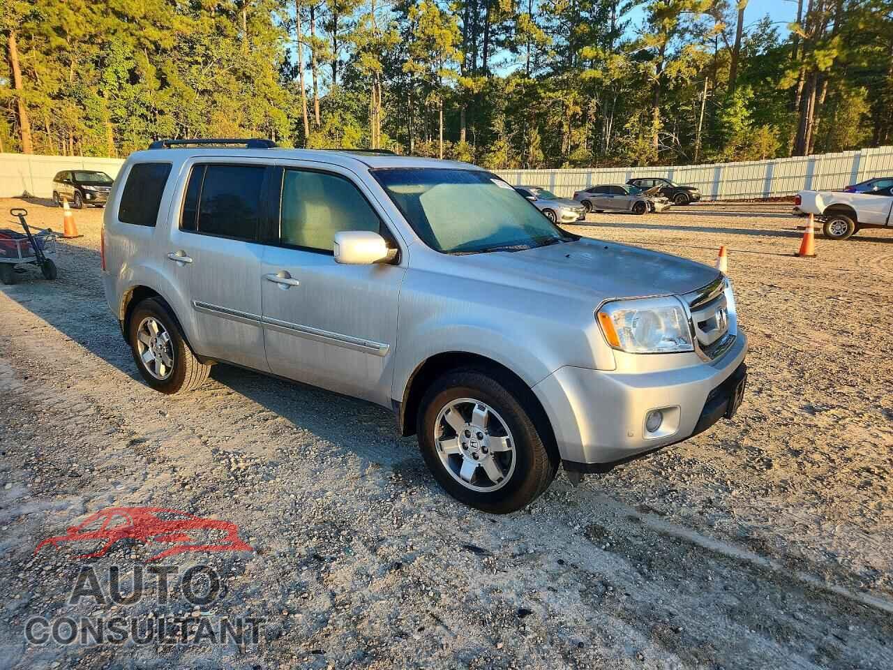 HONDA PILOT 2011 - 5FNYF4H94BB018680