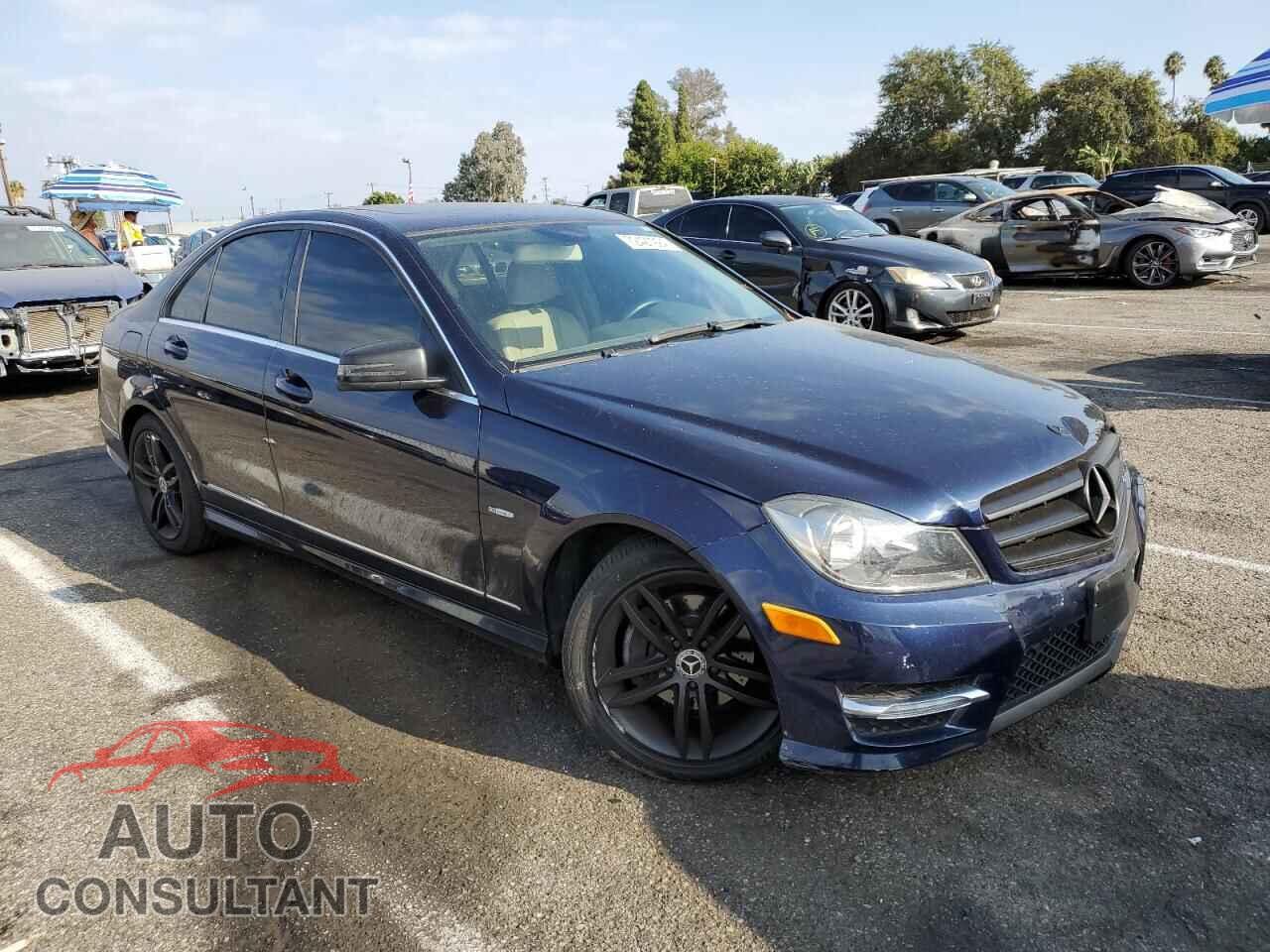 MERCEDES-BENZ C-CLASS 2012 - WDDGF4HB1CA645951