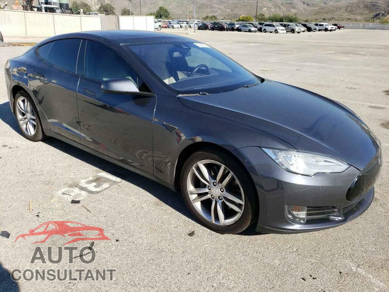 TESLA MODEL S 2015 - 5YJSA1E11FF118985
