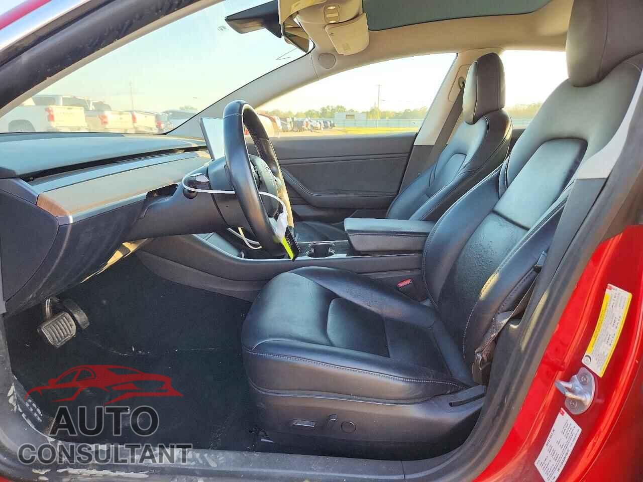 TESLA MODEL 3 2018 - 5YJ3E1EAXJF050137