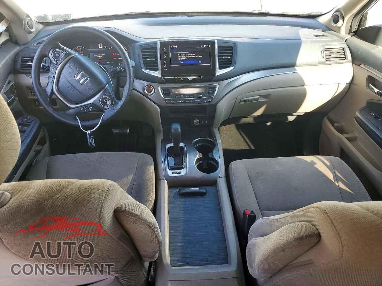 HONDA PILOT 2017 - 5FNYF6H33HB077896
